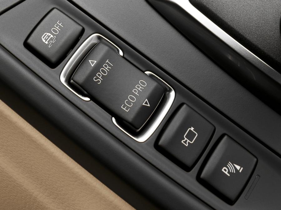  BMW 3-Series luxury Line 2011 года  (фото 6 из 25)